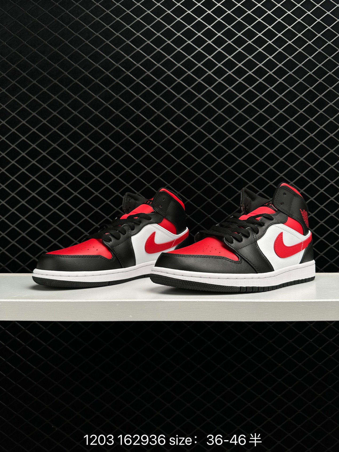 Air Jordan 1 Mid“Light Smoke Grey”